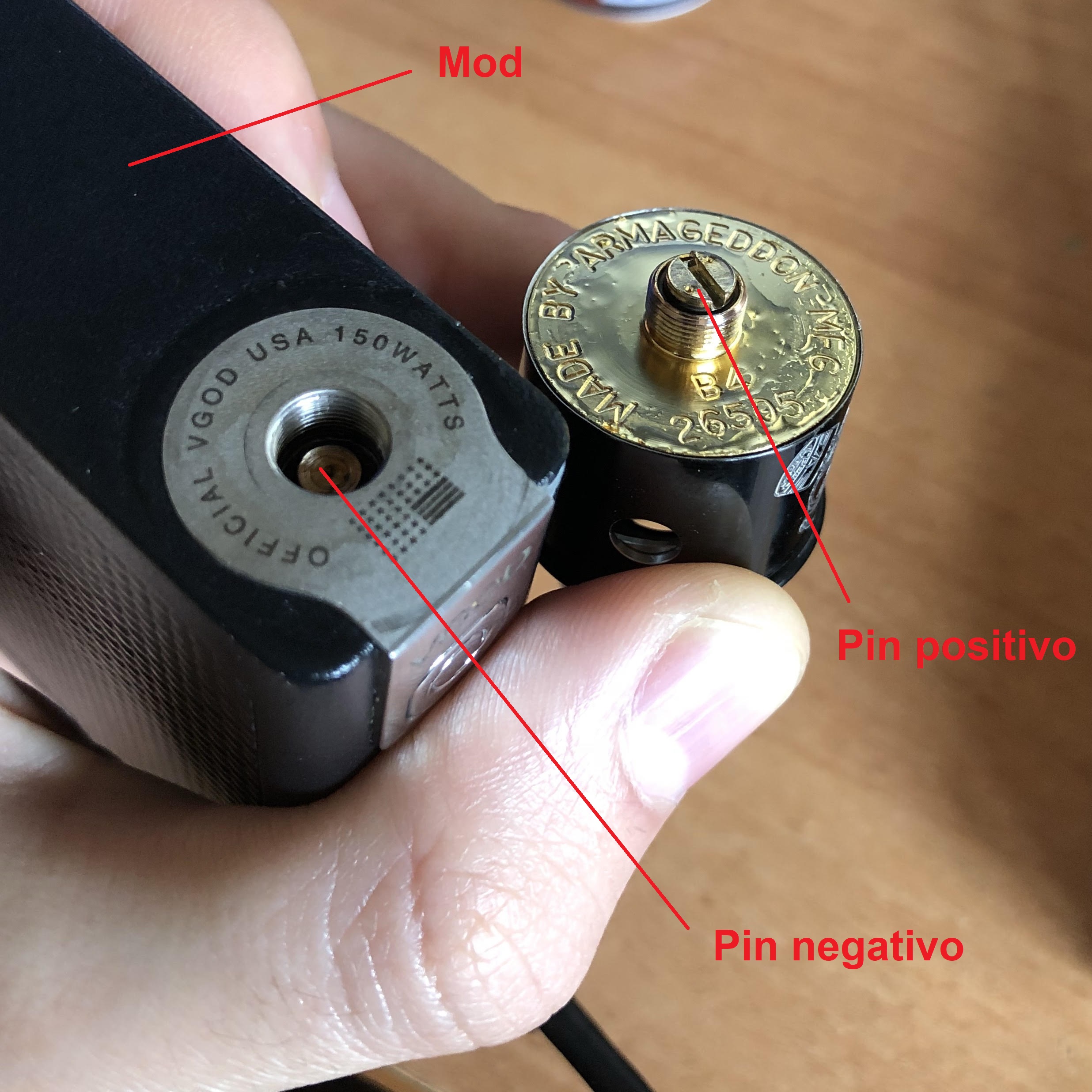 Mod del cigarrillo electrónico, pin positivo y pin negativo